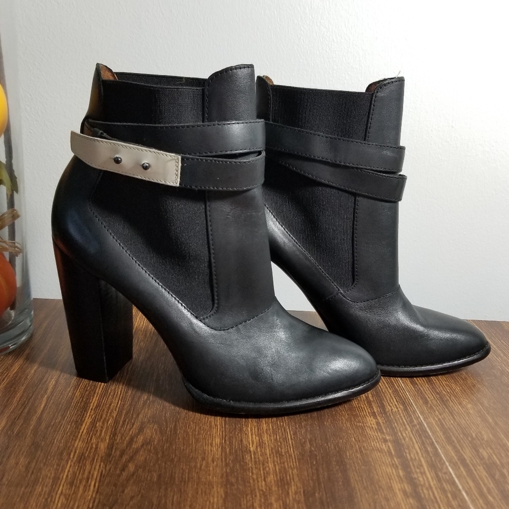 Elizabeth & James - Black Solar Designer Boots - 10